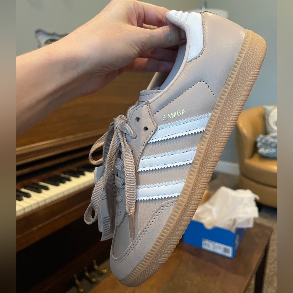 NWT Adidas Sambas